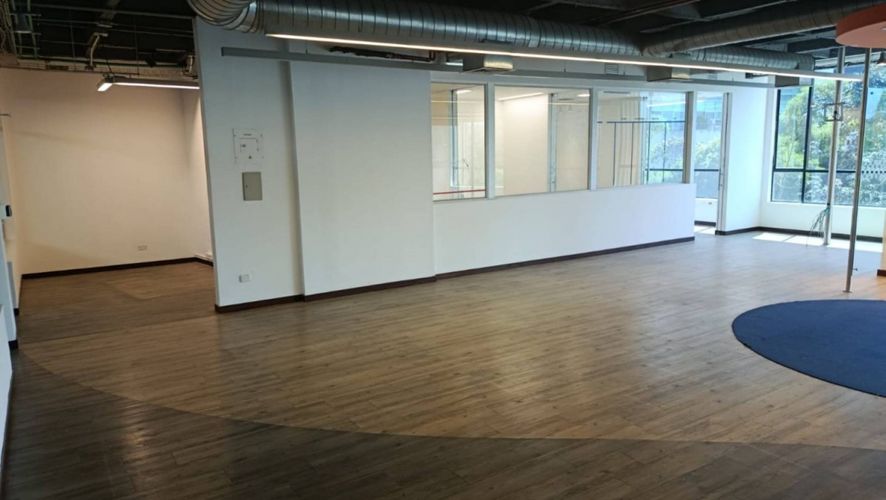 Local en arriendo en Milla De Oro, Medellín, 203 m² · foto 2 de 20
