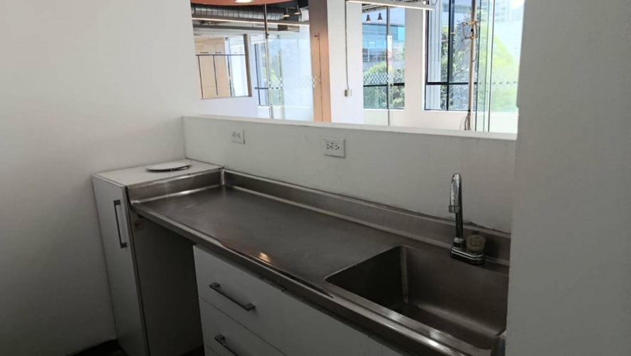 Local en arriendo en Milla De Oro, Medellín, 203 m² · foto 18 de 20