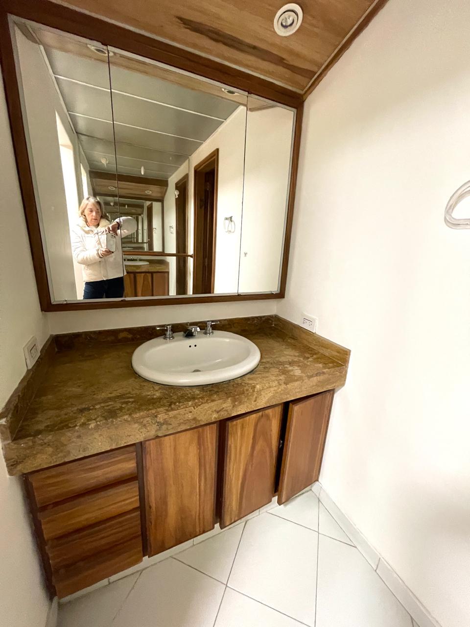 Apartamento en venta en Los Rosales, Bogotá · foto 15 de 16