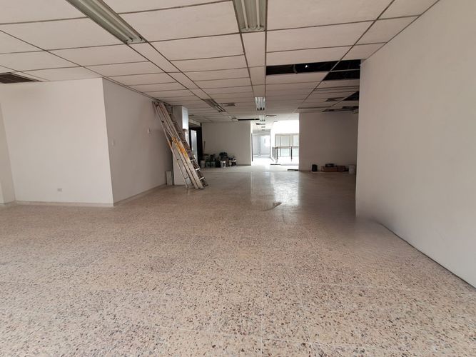 Local en arriendo en Sector Plaza De Bolivar, Pereira, 250 m² · foto 10 de 10