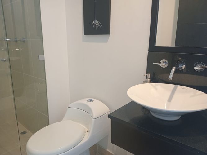 Apartamento de 2 alcobas en arriendo en El Poblado, Medellín, 78 m² · foto 15 de 16