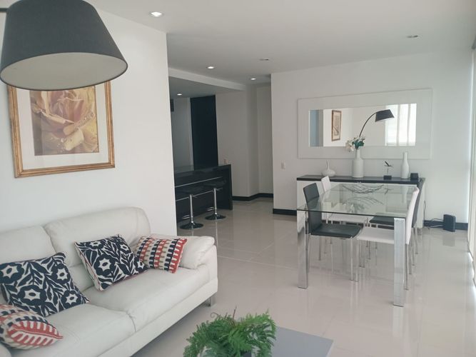 Apartamento de 2 alcobas en arriendo en El Poblado, Medellín, 78 m² · foto 3 de 16