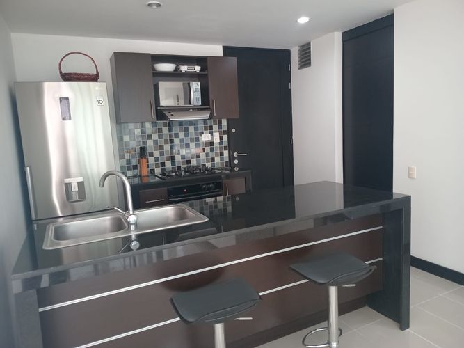 Apartamento de 2 alcobas en arriendo en El Poblado, Medellín, 78 m² · foto 6 de 16
