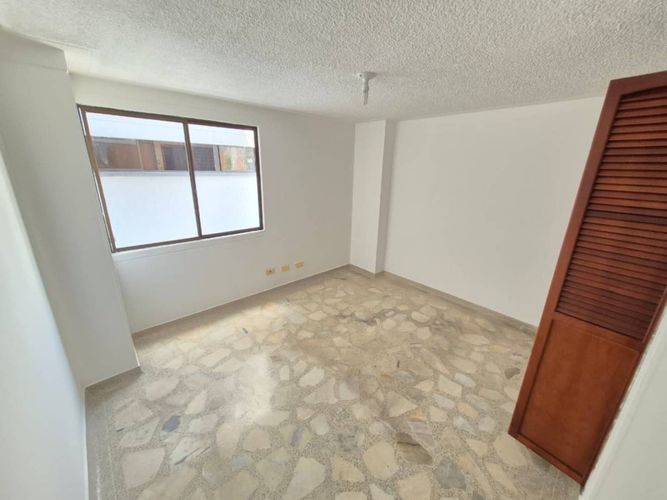 Apartamento de 3 alcobas en venta en Nuevo Sotomayor, Bucaramanga, 140 m² · foto 2 de 8
