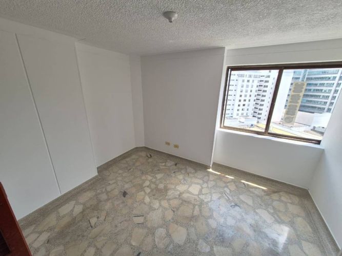 Apartamento de 3 alcobas en venta en Nuevo Sotomayor, Bucaramanga, 140 m² · foto 3 de 8