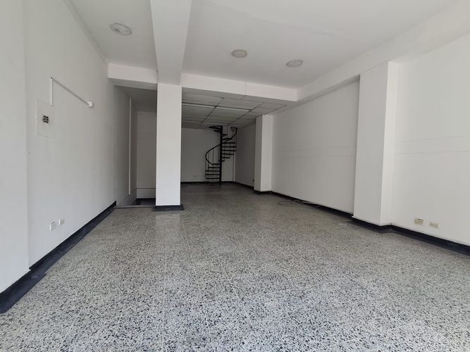 Local en arriendo en Sector Plaza De Bolivar, Pereira, 160 m² · foto 3 de 9