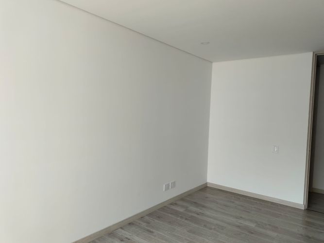Apartamento de 2 alcobas en venta en El Poblado, Medellín, 108 m² · foto 11 de 17