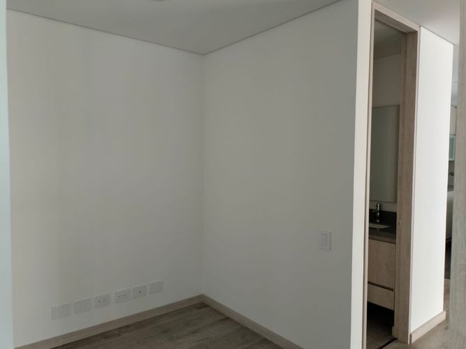 Apartamento de 2 alcobas en venta en El Poblado, Medellín, 108 m² · foto 9 de 17