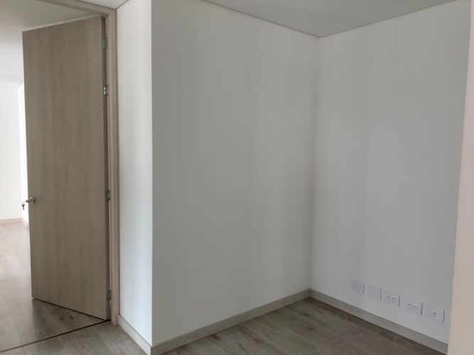 Apartamento de 2 alcobas en venta en El Poblado, Medellín, 108 m² · foto 10 de 17