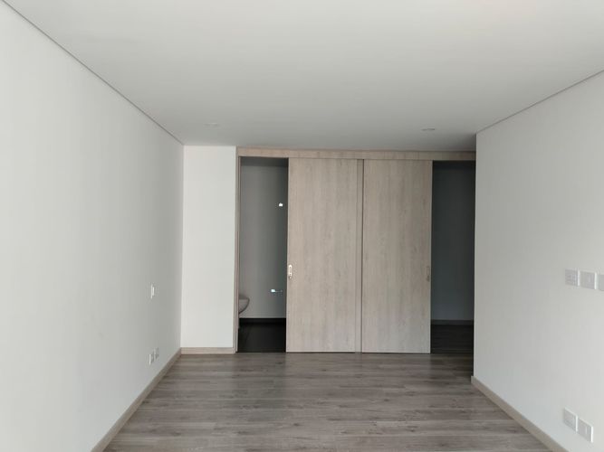 Apartamento de 2 alcobas en venta en El Poblado, Medellín, 108 m² · foto 13 de 17