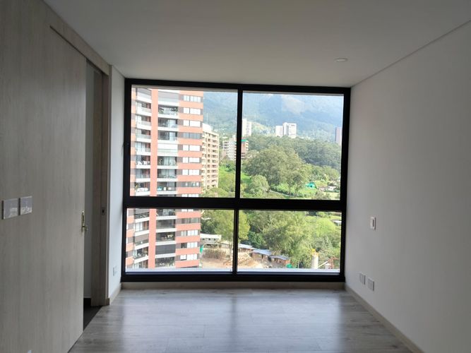 Apartamento de 2 alcobas en venta en El Poblado, Medellín, 108 m² · foto 8 de 17