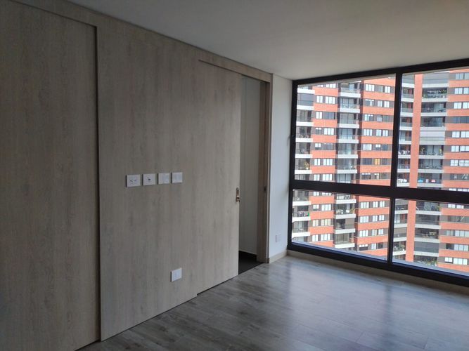 Apartamento de 2 alcobas en venta en El Poblado, Medellín, 108 m² · foto 6 de 17
