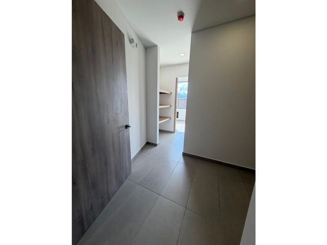 Consultorio en venta en Norte De Armenia, Armenia, 33 m² · foto 2 de 11