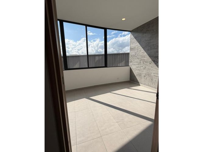 Consultorio en venta en Norte De Armenia, Armenia, 33 m² · foto 7 de 11