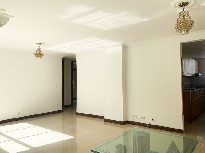 Apartamento de 3 alcobas en arriendo en Patio Bonito, Medellín, 86 m² · foto 2 de 18