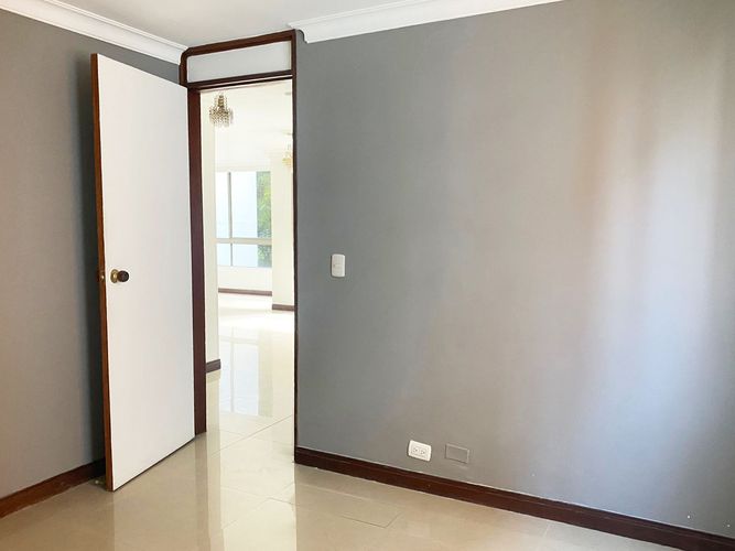 Apartamento de 3 alcobas en arriendo en Patio Bonito, Medellín, 86 m² · foto 4 de 18