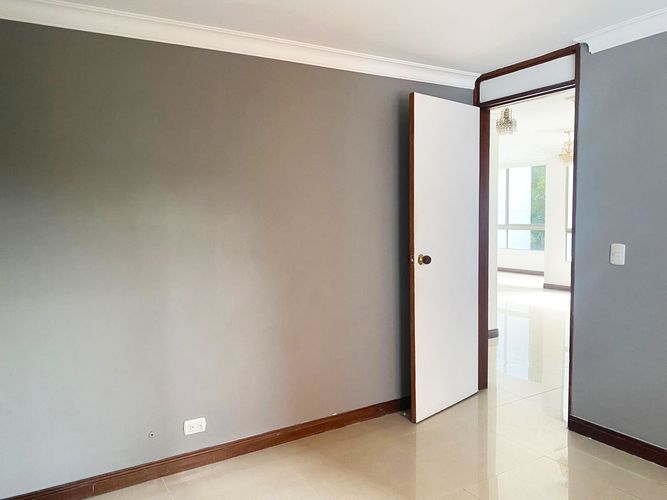 Apartamento de 3 alcobas en arriendo en Patio Bonito, Medellín, 86 m² · foto 6 de 18