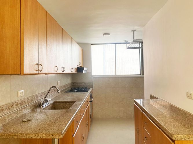 Apartamento de 3 alcobas en arriendo en Patio Bonito, Medellín, 86 m² · foto 11 de 18