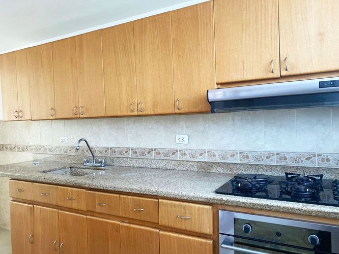 Apartamento de 3 alcobas en arriendo en Patio Bonito, Medellín, 86 m² · foto 16 de 18