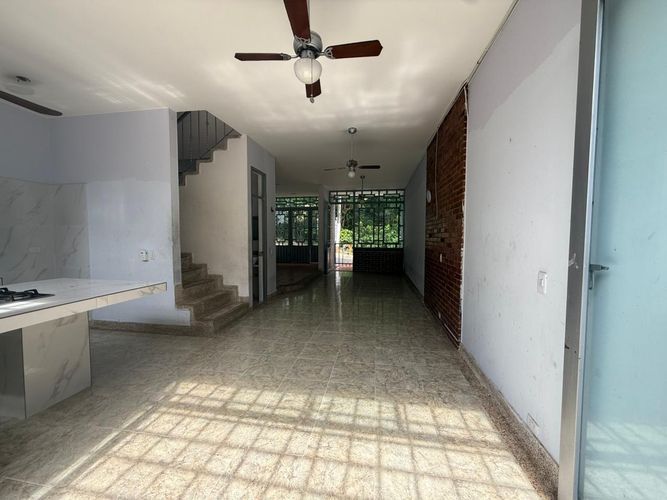 Casa de 3 alcobas en venta en Miraflores, Girardot, 192 m² · foto 9 de 23