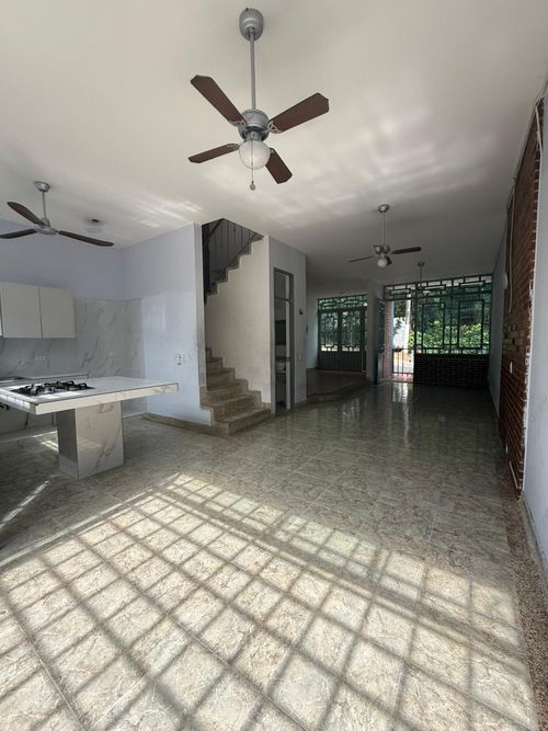 Casa de 3 alcobas en venta en Miraflores, Girardot, 192 m² · foto 6 de 23