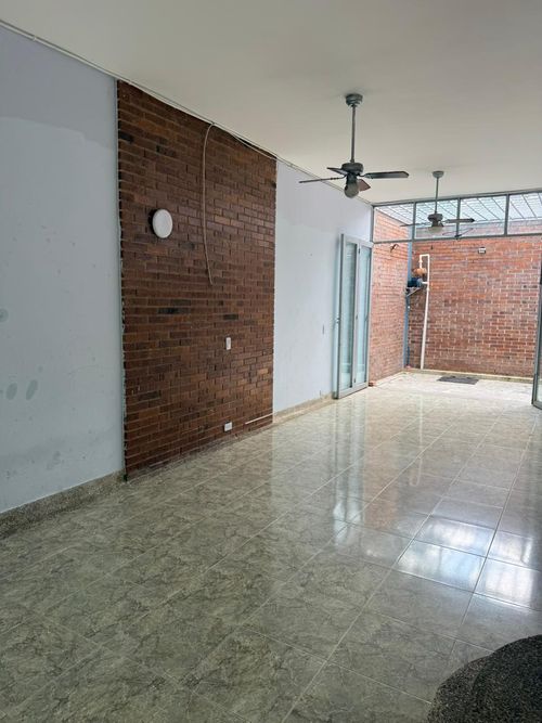 Casa de 3 alcobas en venta en Miraflores, Girardot, 192 m² · foto 7 de 23