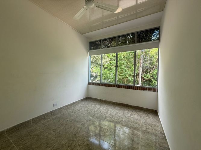 Casa de 3 alcobas en venta en Miraflores, Girardot, 192 m² · foto 16 de 23