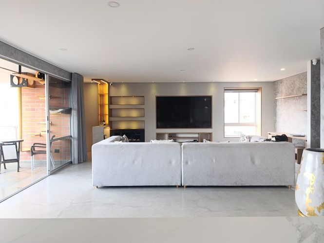 Apartamento de 4 alcobas en arriendo en El Poblado, Medellín, 220 m² · foto 4 de 18