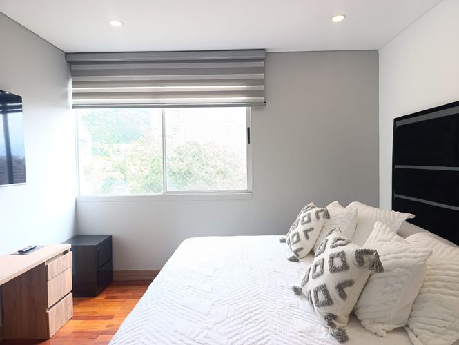 Apartamento de 4 alcobas en arriendo en El Poblado, Medellín, 220 m² · foto 12 de 18