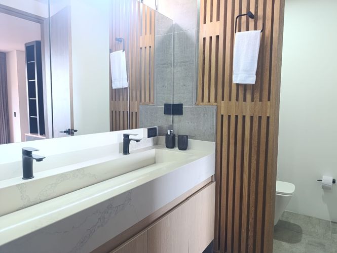 Apartamento de 4 alcobas en arriendo en El Poblado, Medellín, 220 m² · foto 17 de 18