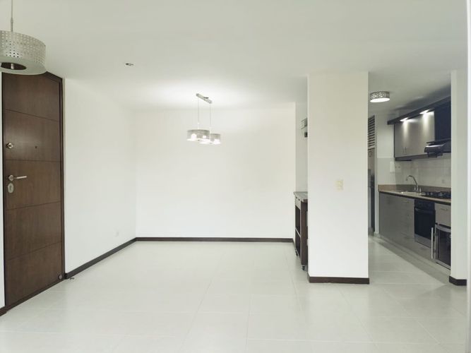 Apartamento de 3 alcobas en venta en Belén, Medellín, 85 m² · foto 2 de 15
