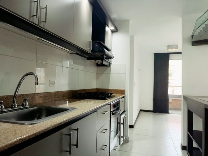 Apartamento de 3 alcobas en venta en Belén, Medellín, 85 m² · foto 7 de 15