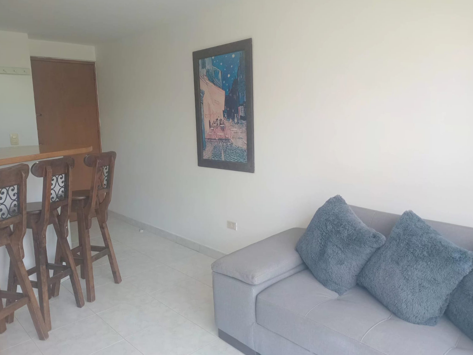 Apartamento en venta en El Poblado, Medellín · foto 2 de 10