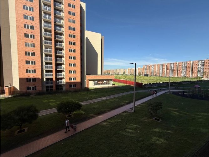 Apartaestudio en venta en La Prosperidad, Madrid, 50 m² · foto 2 de 14