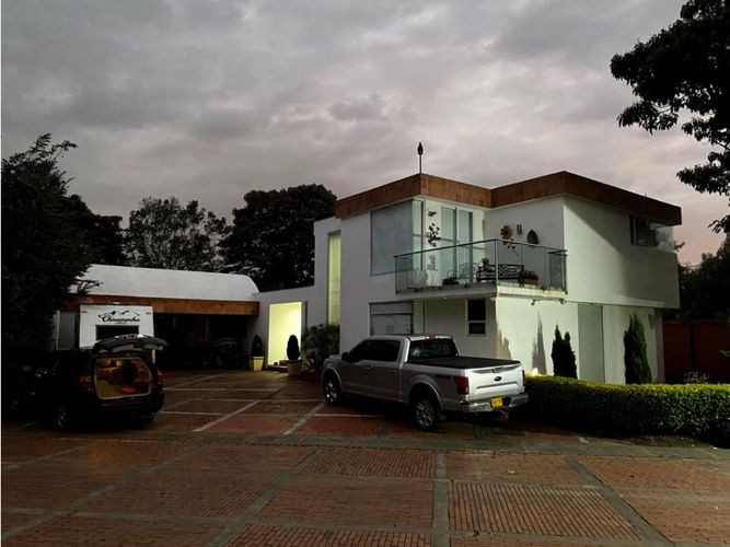 Casa en venta en Guaymaral, Bogotá · foto 2 de 20