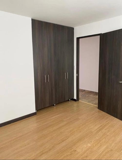 Apartamento de 8 alcobas en venta en Quinta Paredes, Bogotá, 184 m² · foto 18 de 18