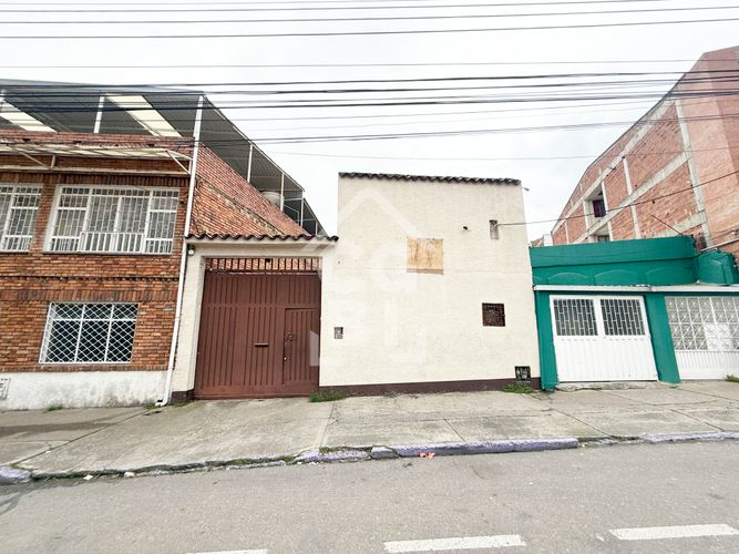 Casa en venta en Velodromo, Bogotá · foto 3 de 24