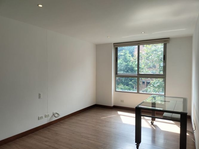 Apartamento de 2 alcobas en arriendo en El Poblado, Medellín, 175 m² · foto 8 de 14