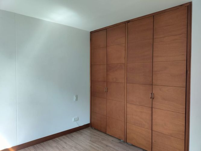 Apartamento de 2 alcobas en arriendo en El Poblado, Medellín, 175 m² · foto 11 de 14