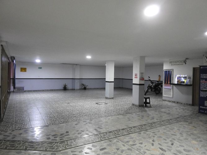 Edificio en venta en San Nicolas, Cali, 437 m² · foto 2 de 21