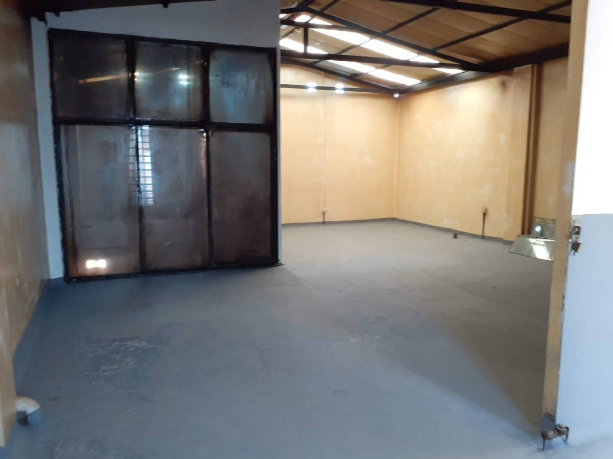 Warehouse for sale in La candelaria, Medellín 3