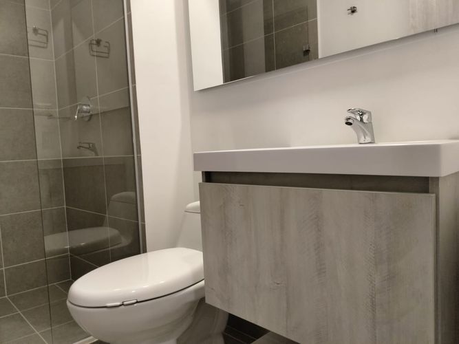 Apartamento de 3 alcobas en arriendo en El Poblado, Medellín, 139 m² · foto 13 de 16