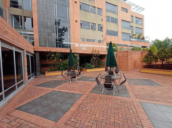 Apartamento de 4 alcobas en venta en Casa Blanca Suba I, Bogotá, 349 m² · foto 1 de 24