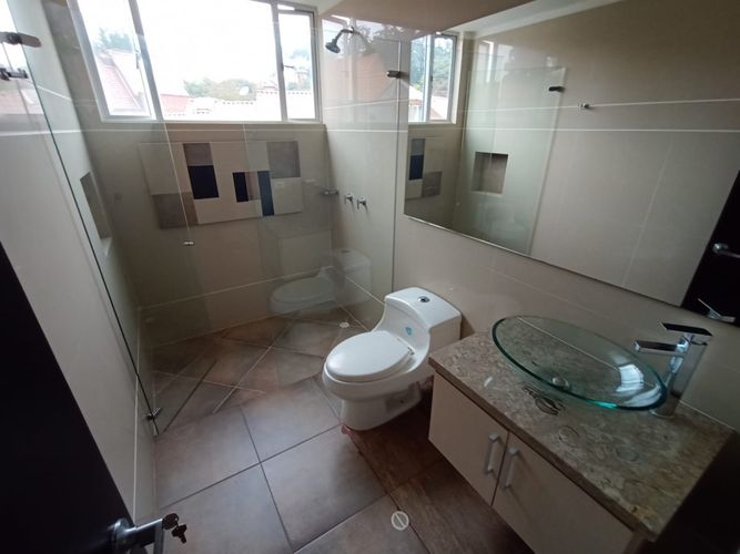 Apartamento de 4 alcobas en venta en Casa Blanca Suba I, Bogotá, 349 m² · foto 2 de 24