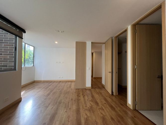 Apartamento de 2 alcobas en arriendo en El Castillo, Medellín, 86 m² · foto 14 de 17