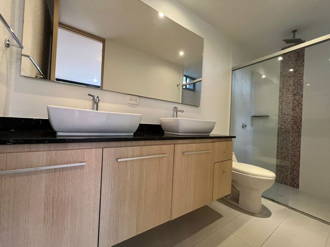 Apartamento de 2 alcobas en arriendo en El Castillo, Medellín, 86 m² · foto 17 de 17