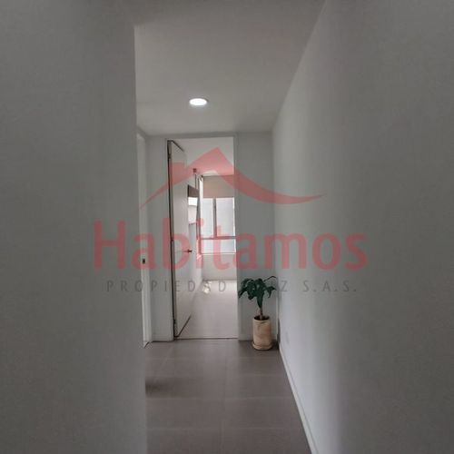 Apartamento de 3 alcobas en arriendo en Castropol, Medellín, 85 m² · foto 8 de 16