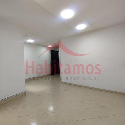 Oficina en arriendo en Zona Centro, Envigado, 32 m² · foto 3 de 7