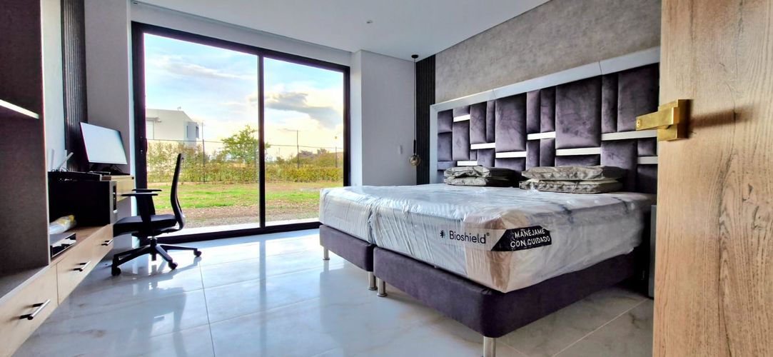 Casa de 3 alcobas en venta en Centro, Tunja, 1528 m² · foto 5 de 14