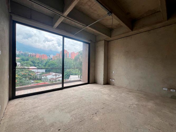 Apartamento de 3 alcobas en venta en El Poblado, Medellín, 243 m² · foto 2 de 11